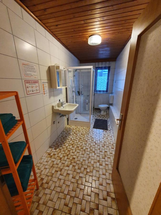 Gaestehaus Weisses Lamm - Monteurzimmer Nordhalben Buitenkant foto